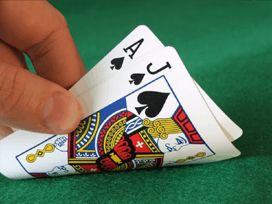 Học tập bước chơi từ những người chơi giỏi Poker