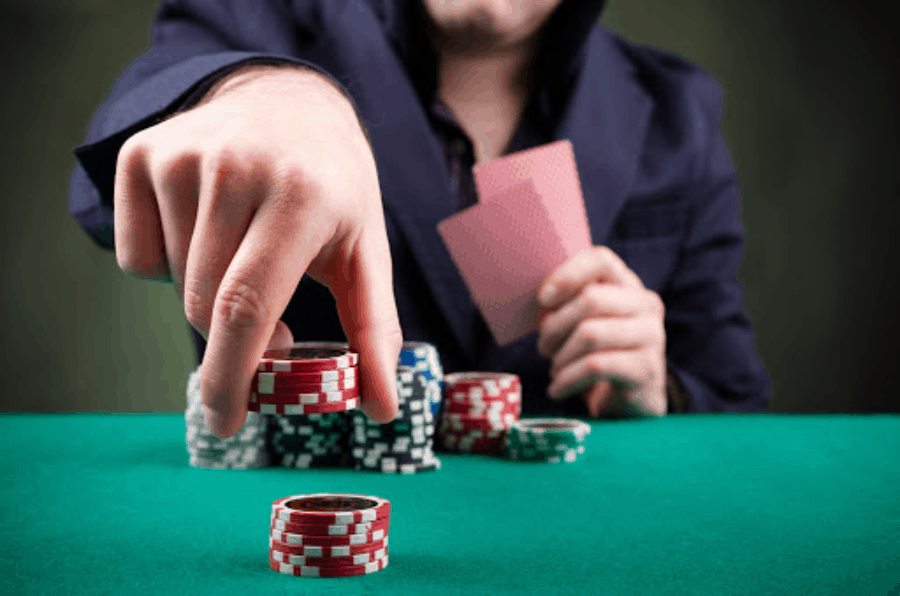Sử dụng những thủ thuật nào để chơi giỏi game Poker?