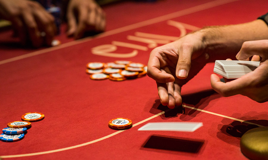 Người chơi Poker online có cần đặt ra các mục tiêu hay không?