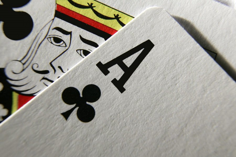 Chơi Poker như thế nào để có được tỉ lệ thắng cao nhất khi tham gia?