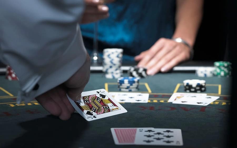 Liệu rằng có bí quyết nào để bạn có thể chiếm ưu thế lớn khi chơi Blackjack?