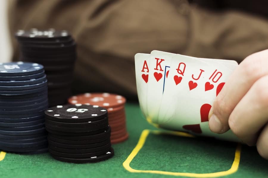 Kỹ năng và kinh nghiệm chơi Poker bất bại mà không phải ai cũng biết
